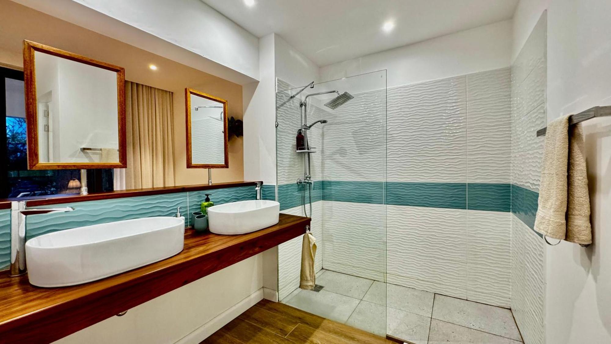 Appartement De Luxe Piscine Et Vue Mer Rivière Noire Eksteriør billede
